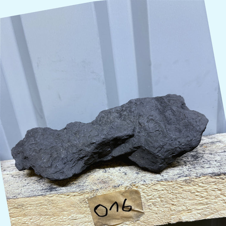 Raw Shungite Specimen 016 — 873g Ridge